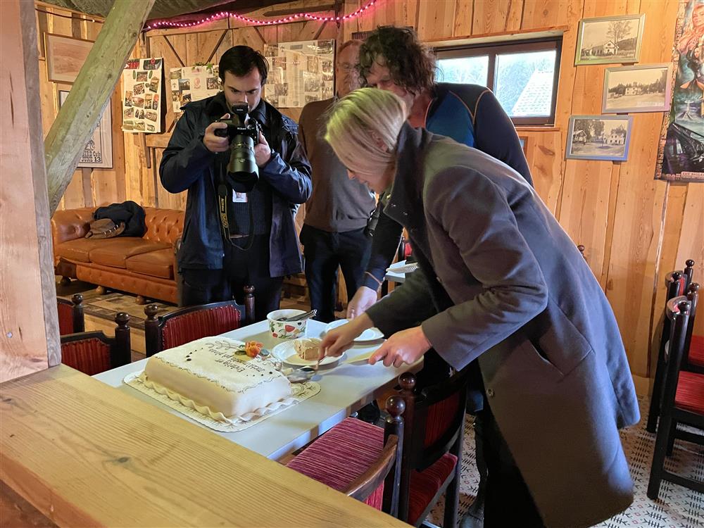 Åpning av ny mobilmast på Grefsrødåsen i Enningdalen i november 2022. - Klikk for stort bilde