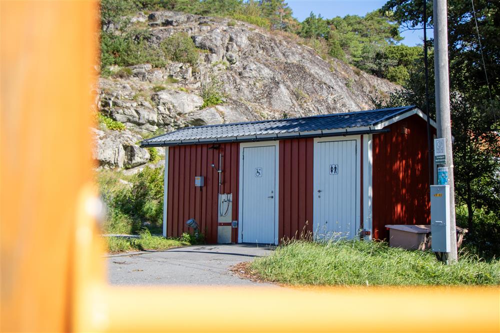 Rødt trebygg - Klikk for stort bilde