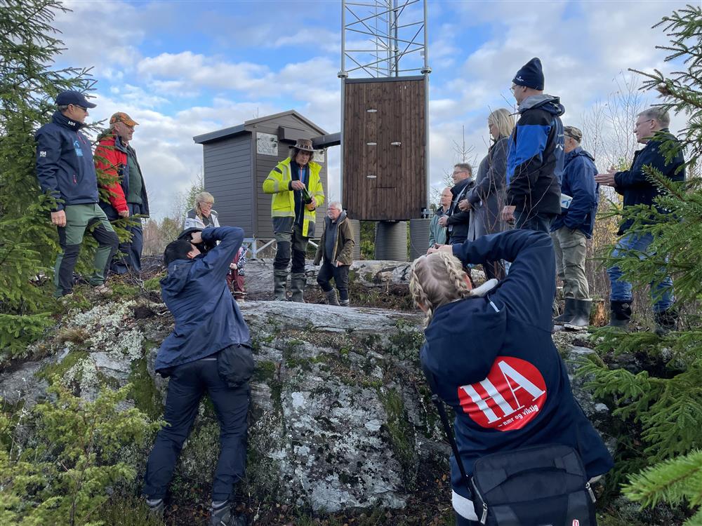 Åpning av ny mobilmast på Grefsrødåsen i Enningdalen i november 2022. - Klikk for stort bilde