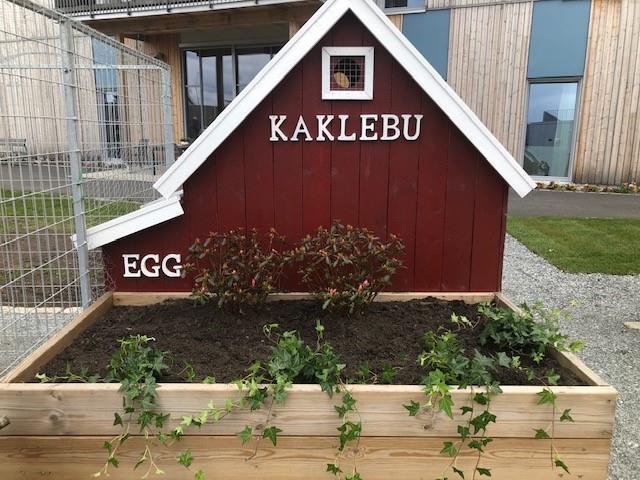 Bilde av Kaklebu, et hønehus i Sansehagen - Klikk for stort bilde